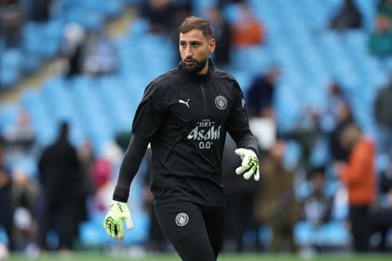 Pep Guardiola đổi mới chiến thuật với Gianluigi Donnarumma