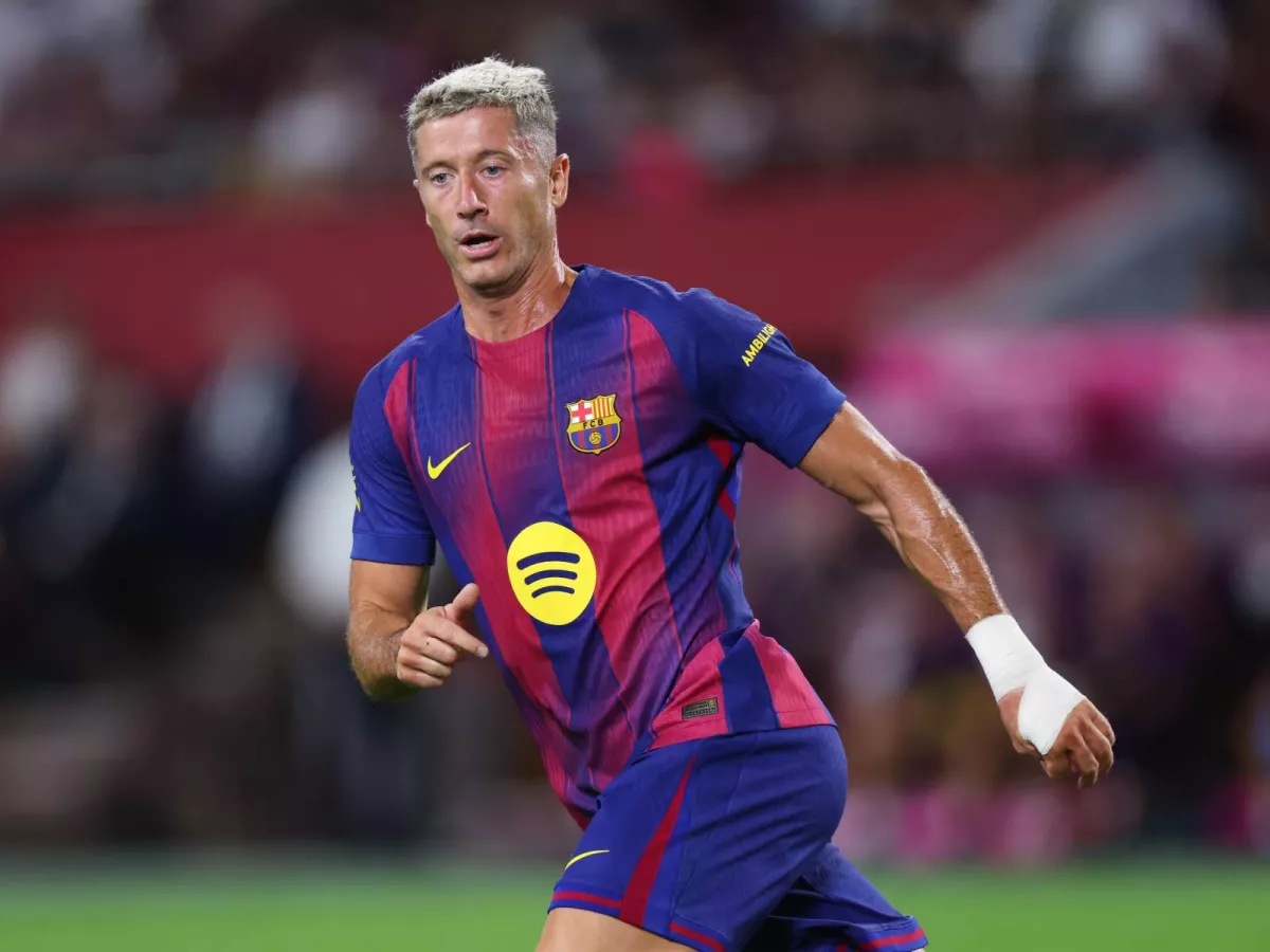 Lewandowski đặt sự nghiệp và di sản lên trên mức lương khổng lồ từ Saudi Arabia